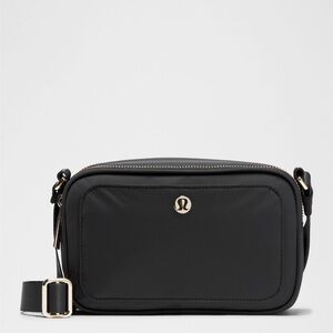 lululemon athletica Crossbody Camera Bag